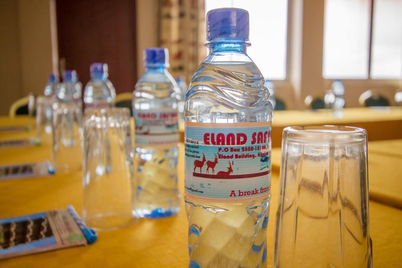 Eland Safari Hotel Nyeri Extérieur photo