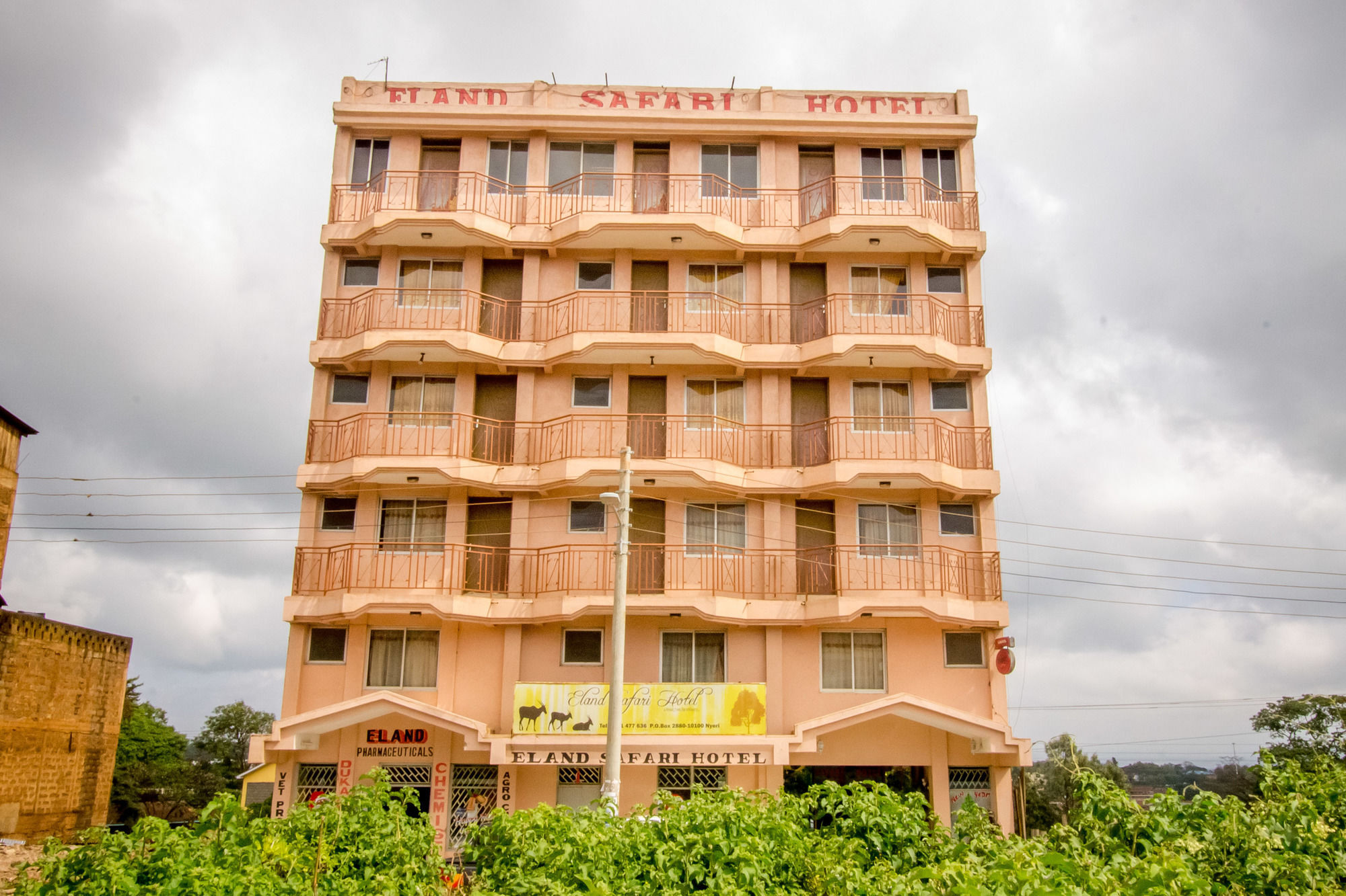 Eland Safari Hotel Nyeri Extérieur photo