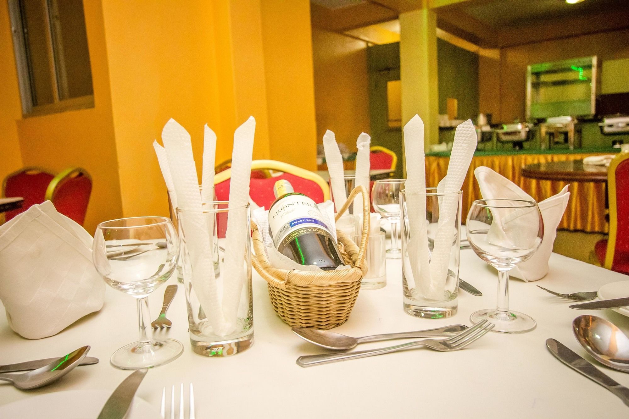 Eland Safari Hotel Nyeri Extérieur photo