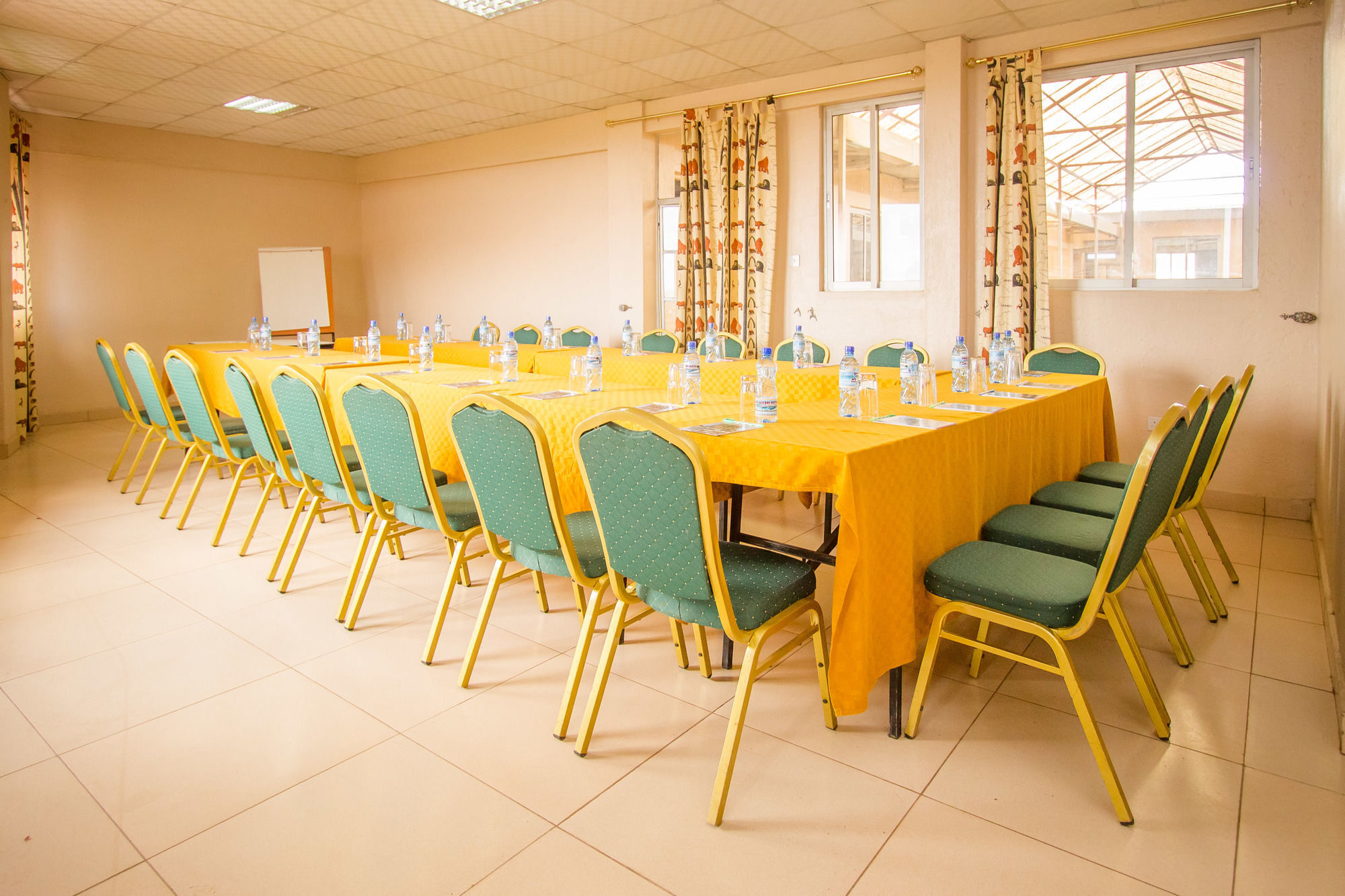 Eland Safari Hotel Nyeri Extérieur photo