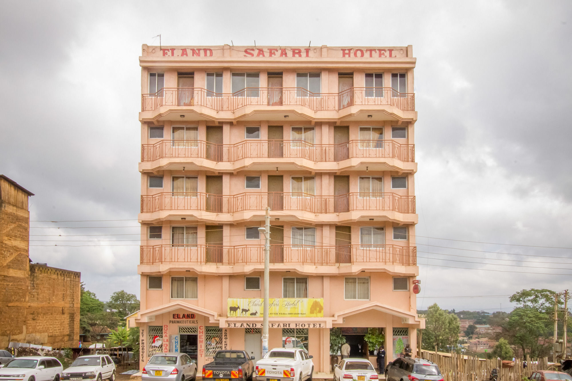 Eland Safari Hotel Nyeri Extérieur photo