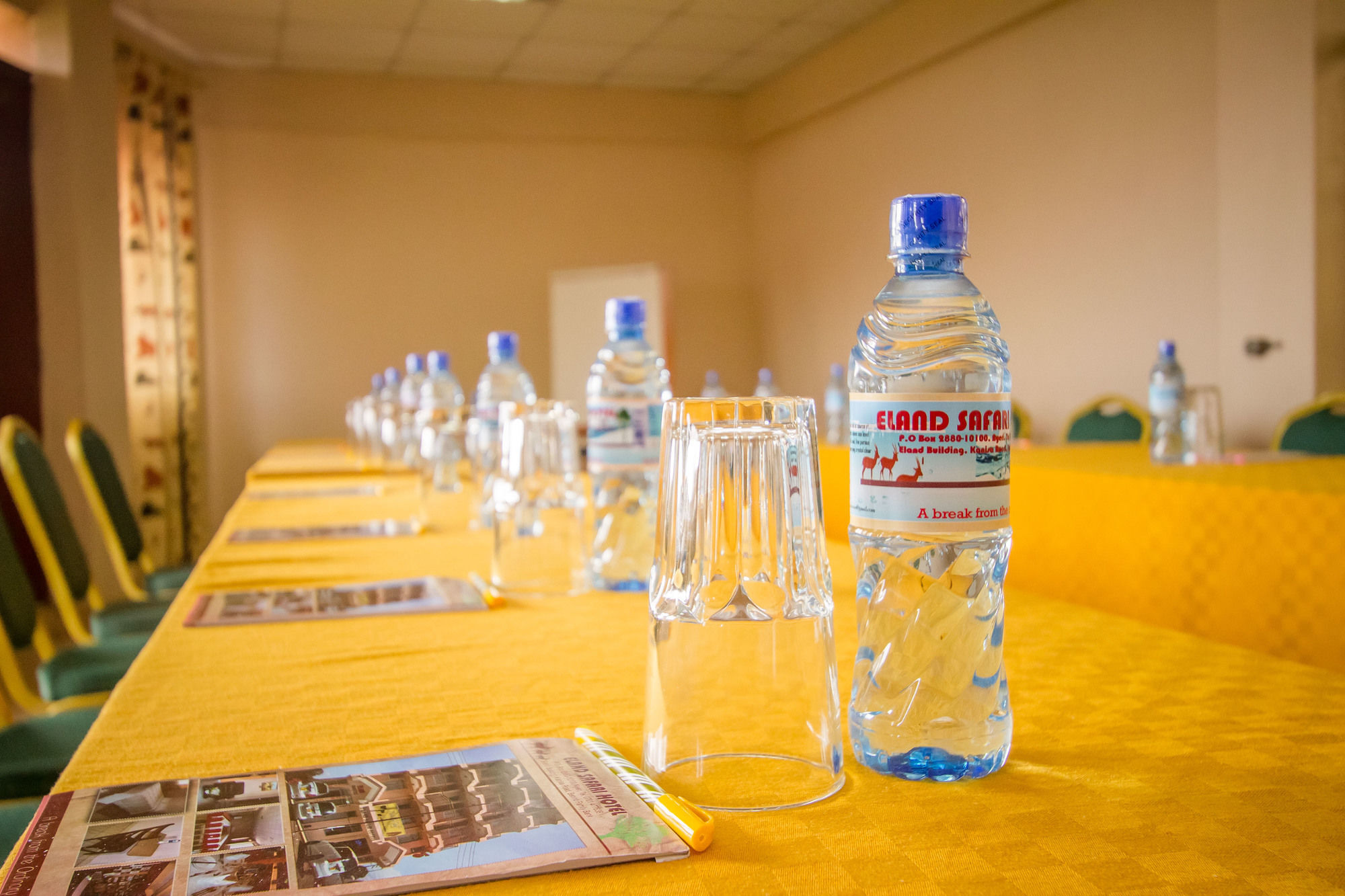 Eland Safari Hotel Nyeri Extérieur photo